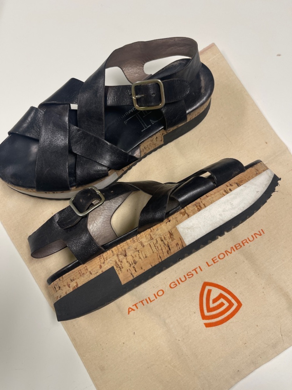 AGL - Attilio Giusti Leombruni Black Leather-Platform Sandals